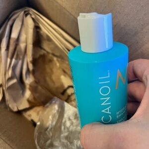 LEAKING Hydrating Cleanser - Blue